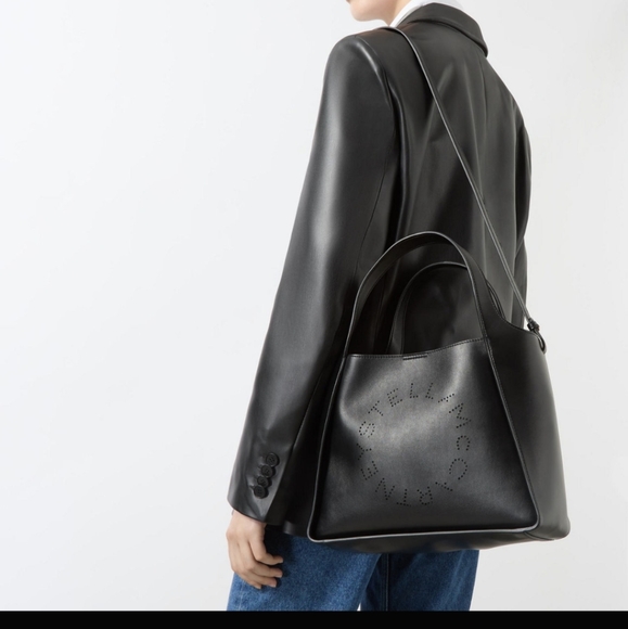Stella McCartney Black Logo Grainy Alter Mat Crossbody Bag - Picture 1 of 16